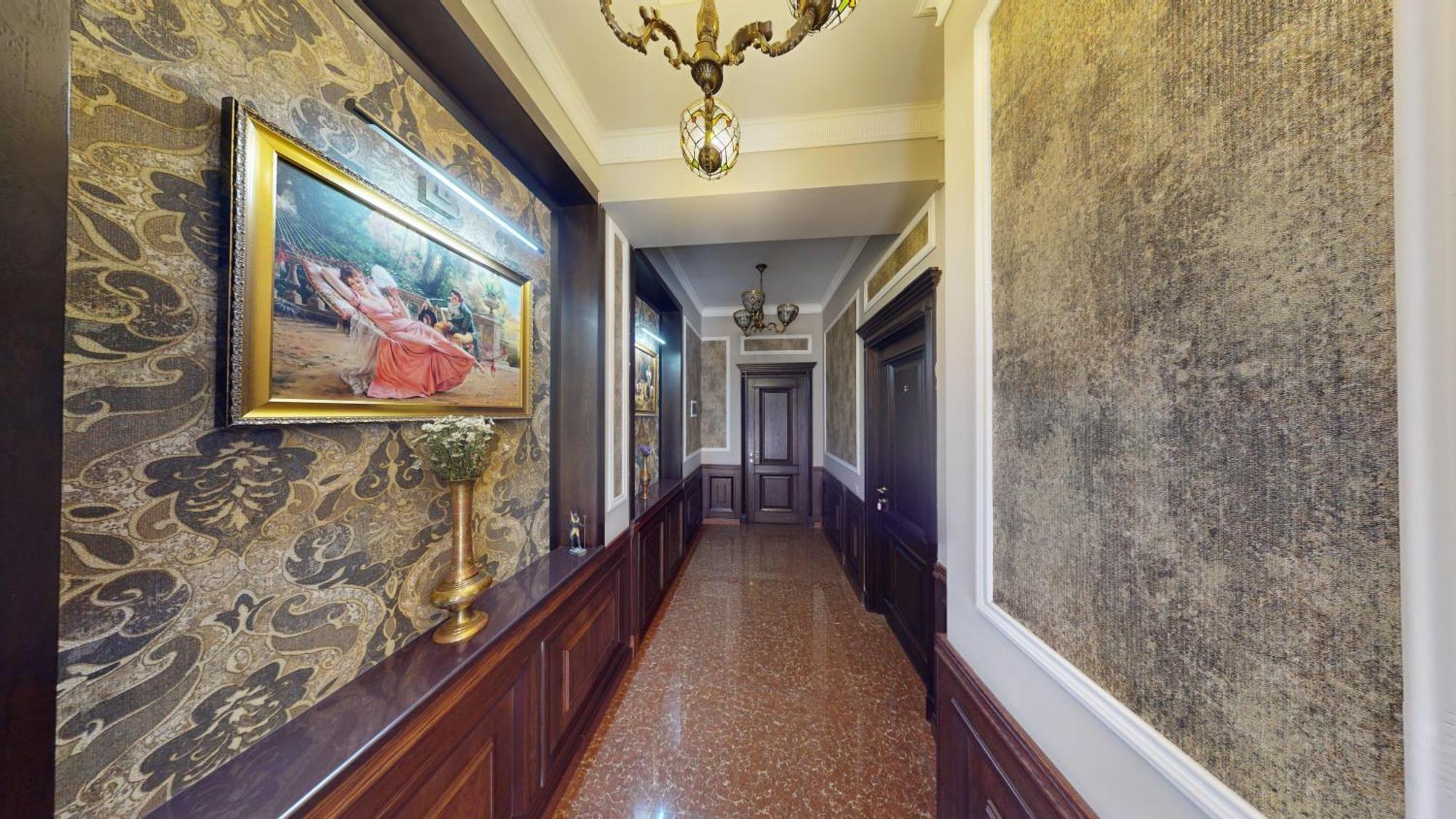 Royal Renaissance Hotel Ереван Экстерьер фото